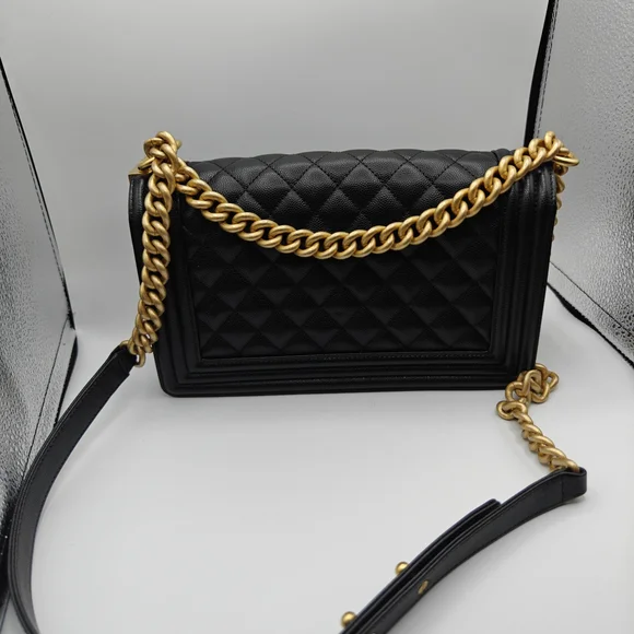 CHANEL Black and Gold Quilted Shoulder Bag - Picture 3 of 8